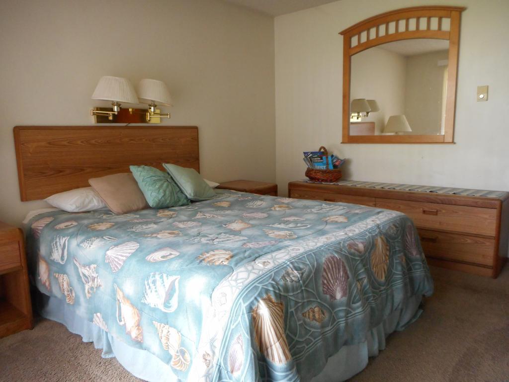 Westwynd Motel Purdy Room photo