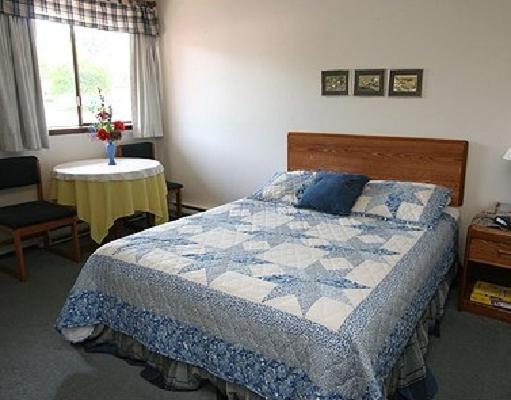 Westwynd Motel Purdy Room photo